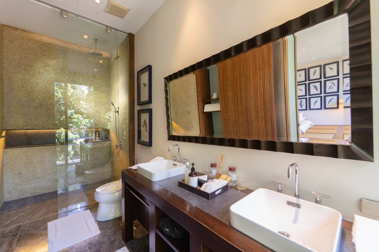 Phuket Oceanfront Property Phuket Oceanfront Property Bathroom