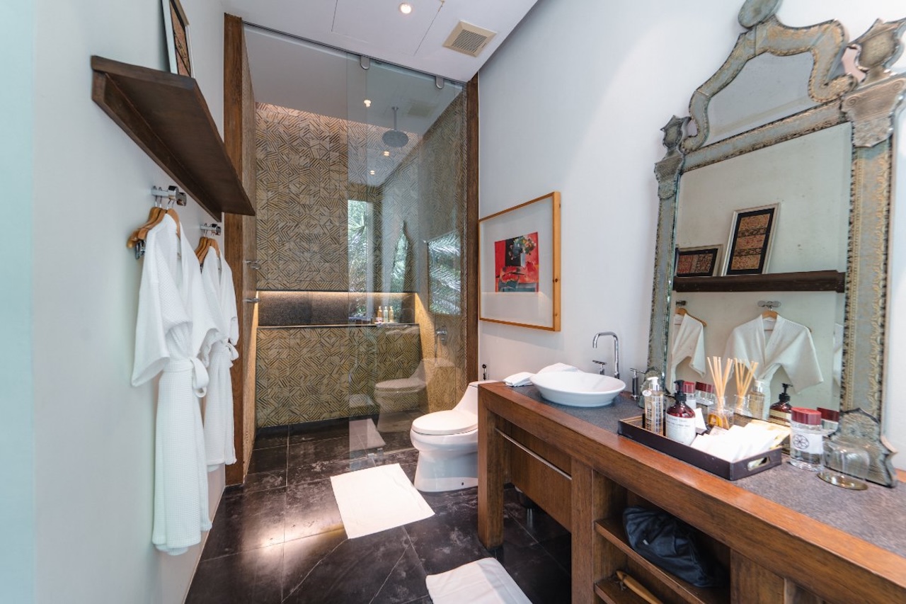 Phuket Oceanfront Property Phuket Oceanfront Property Bathroom