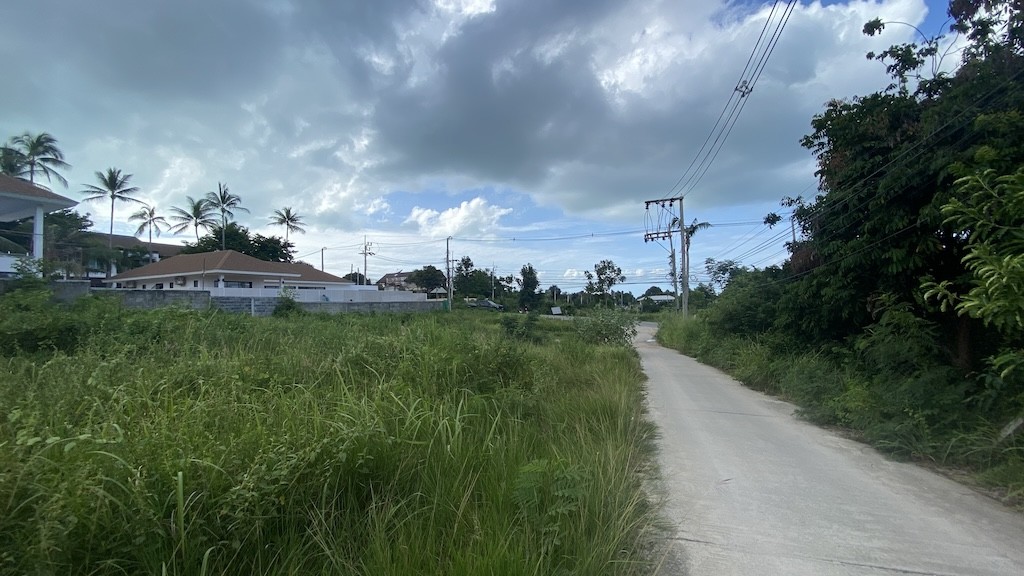 Plai Laem Koh Samui Land Side Road