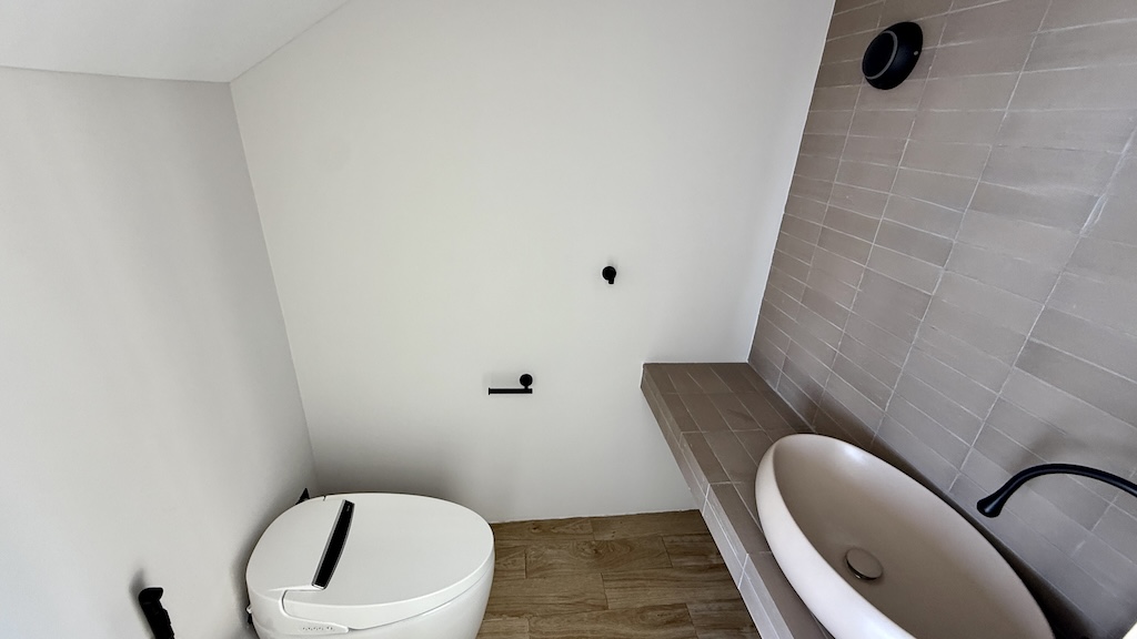 Plai Laem Sea View Property Guest Bathroom