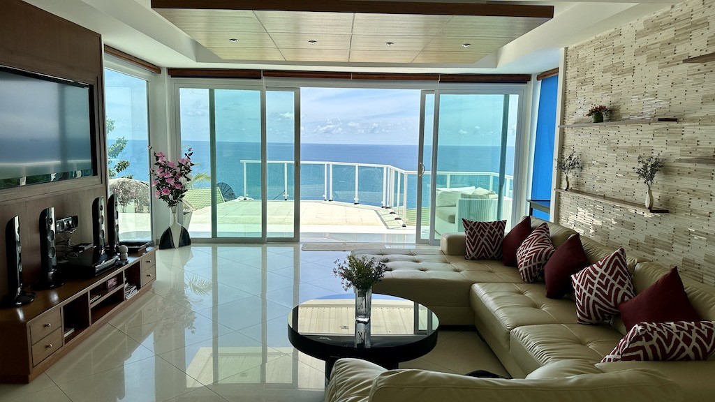 Property For Sale In Chaweng Noi Lounge