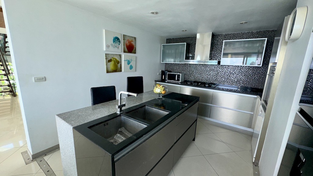 Property For Sale In Chaweng Noi Kitchen