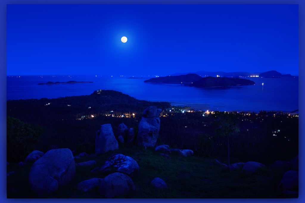 Sahn Khiri Kham Night View