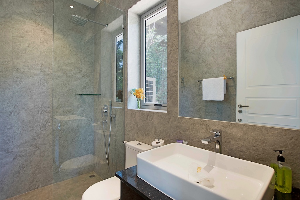 Samui Bayside 4-bedroom villa bathroom