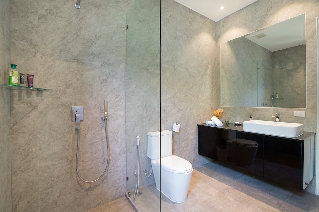 Samui Baysdie 4-bedroom villa bathroom