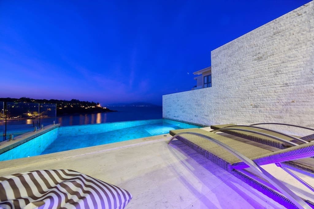Samui Bayside Property Pool Night