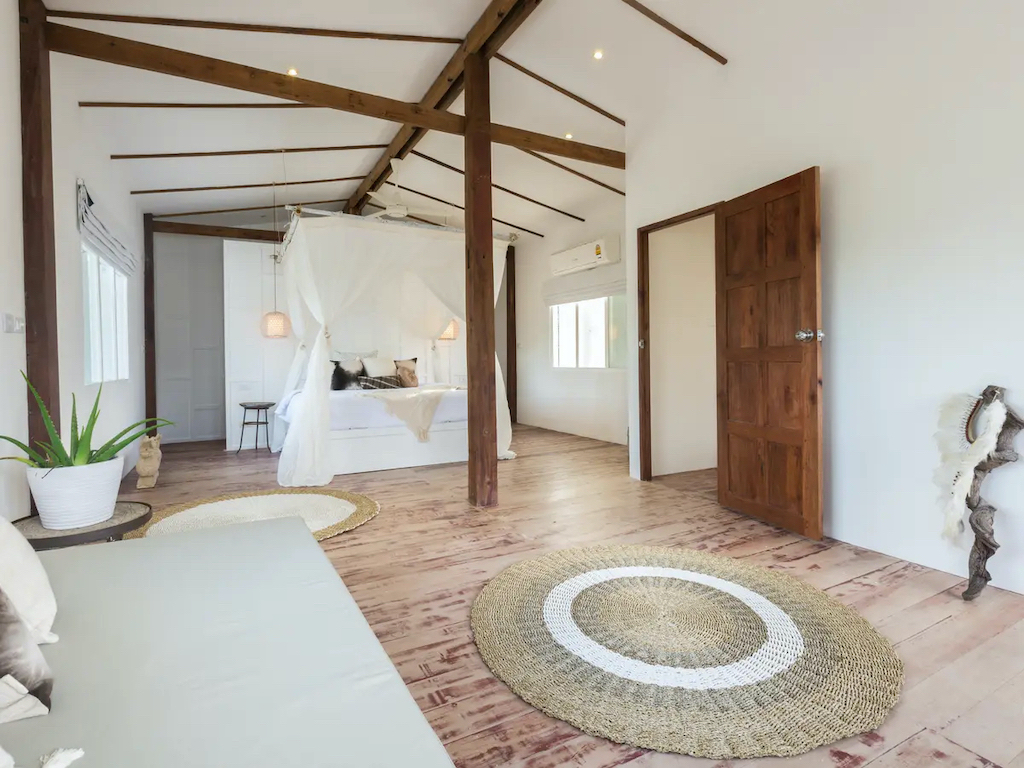 Samui Beachfront Villa Bedroom