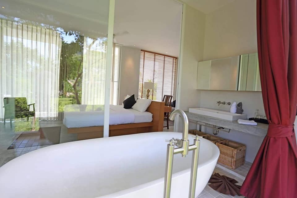 Samui Property Bang Po Bathtub