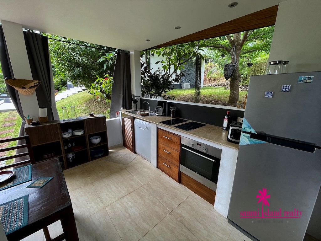 Outdoor Kitchen