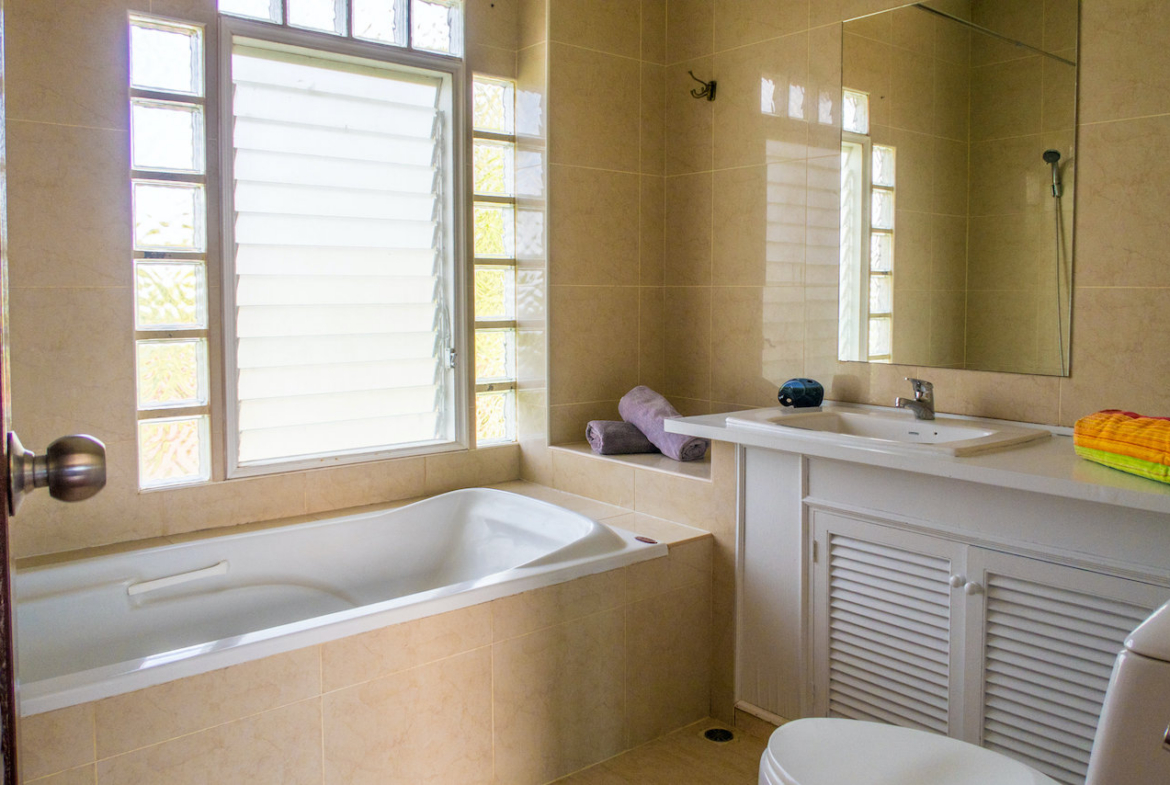 Samui Villa For Sale Bathroom