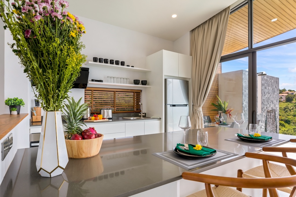 Santi Peak Villas Samui Dining Table