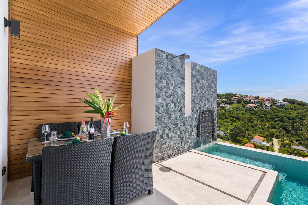 Santi Peak Villas Outdoor Shower