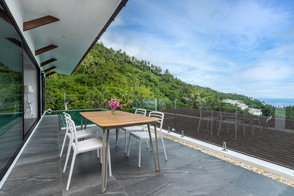 Sea View Apartment Lamai Outdoor Dining Area