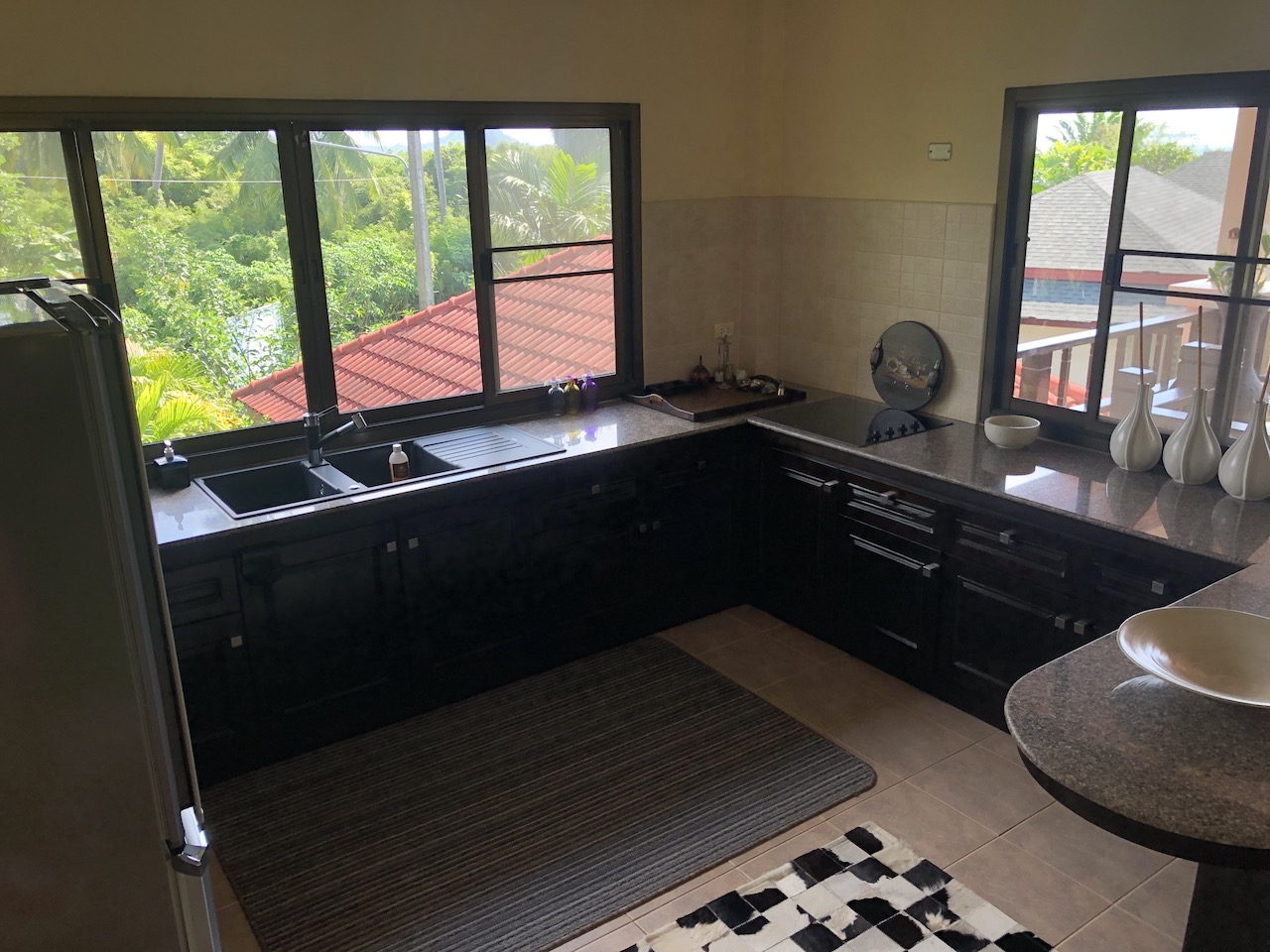 Sea View Beachside Villa Upper Kitchen
