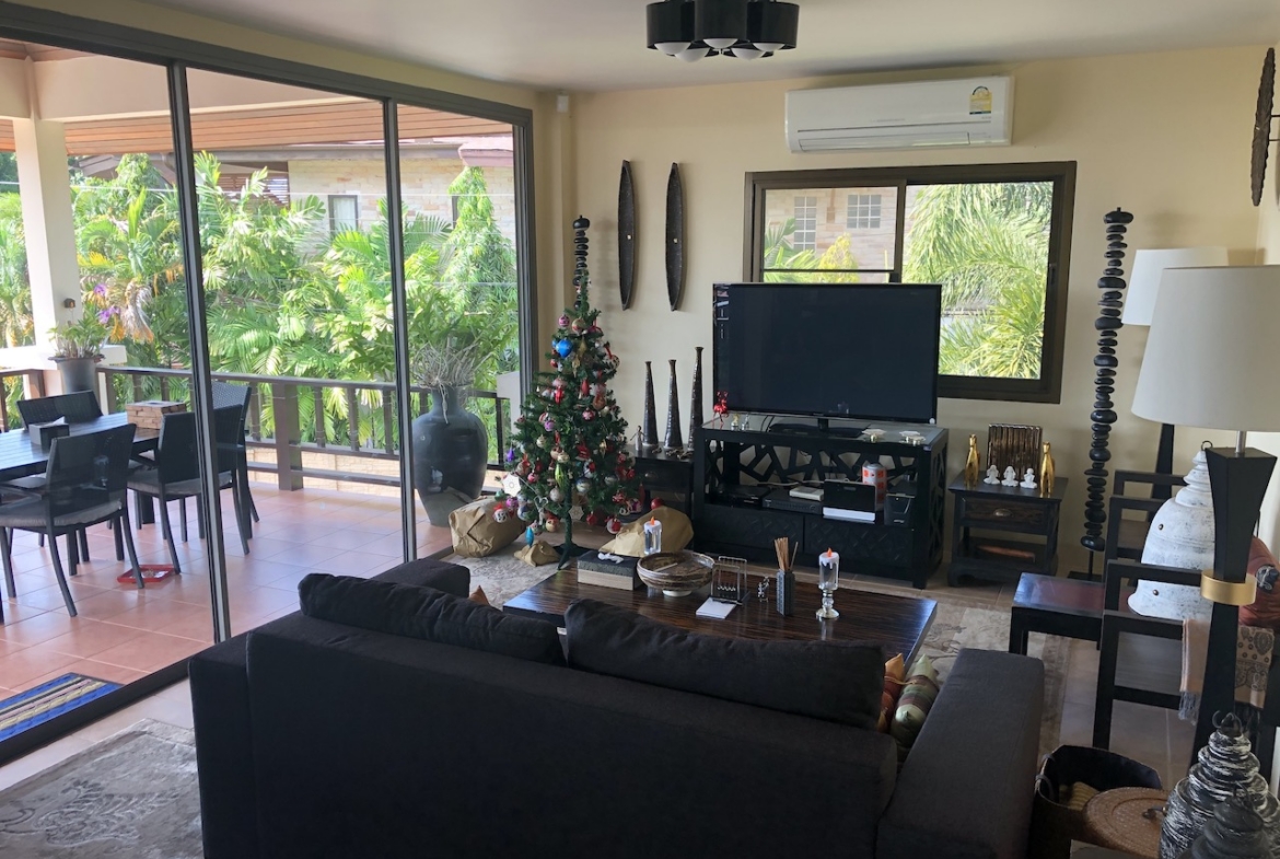 Main Lounge