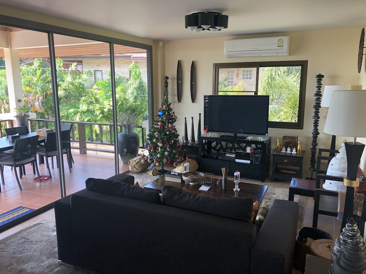 Sea View Beachside Villa Main Lounge