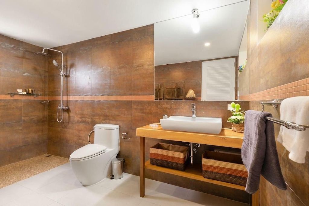 Sea View Property In Chaweng Noi Bathroom