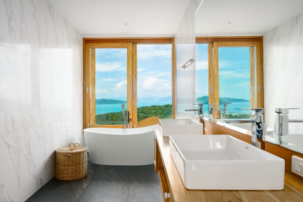 Sea View Samui Property Bathtub