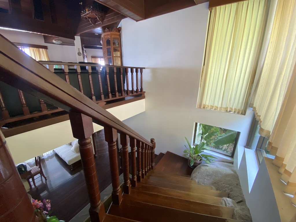 Sea view Villa For Sale In Koh Samui Stairs