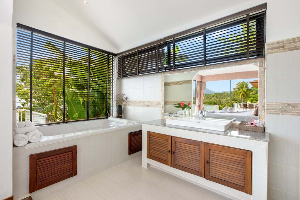 Sunny Banks Villa Ko Samui Bathroom