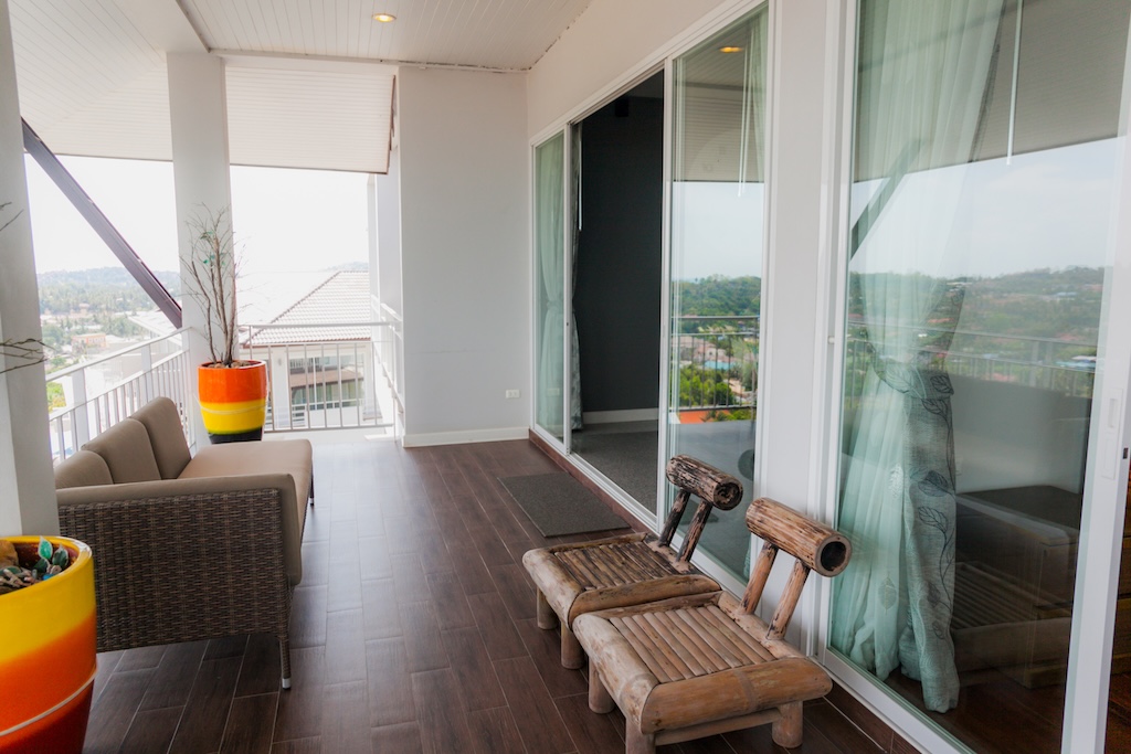 The Bay Condo Freehold Apartment Terrace