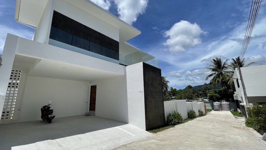 Villa Parking