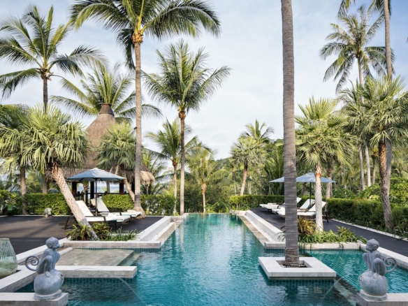 The Estates Four Seasons Swimming Pool