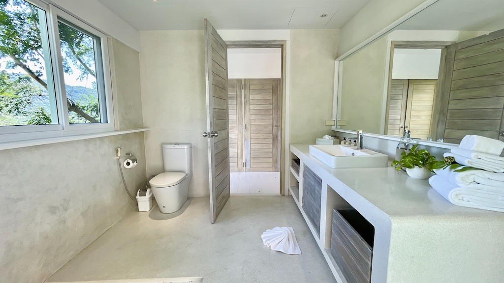 The Headland Samui Master Bathroom