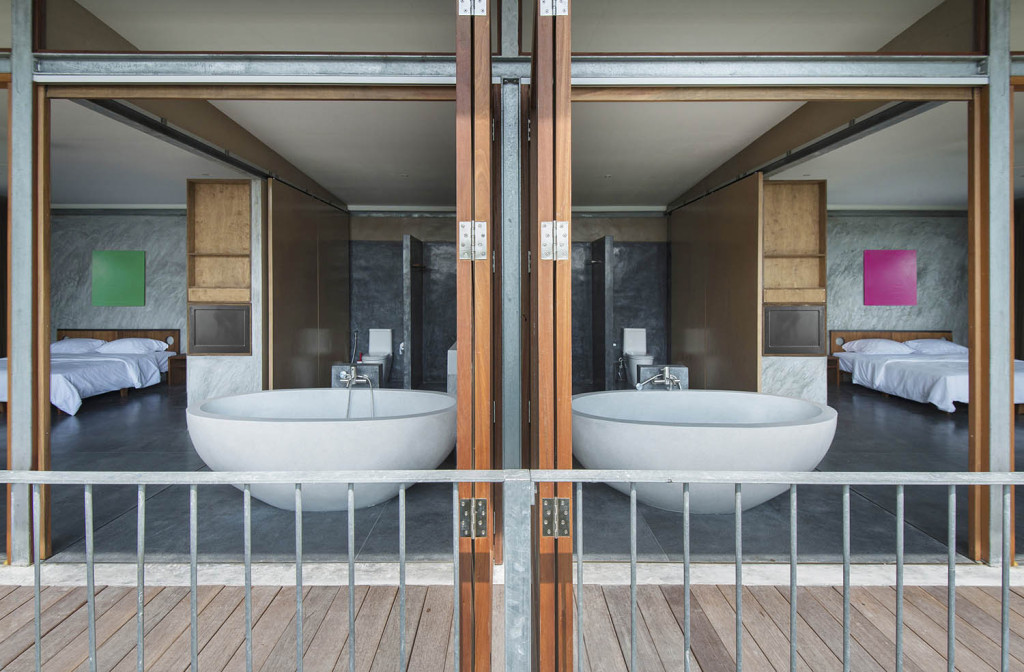 Eggshell Bathtub