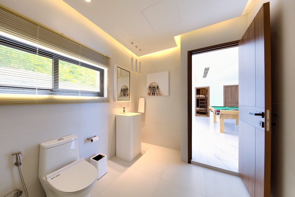 The Wave 2 Residence Villa Guest Bathroom