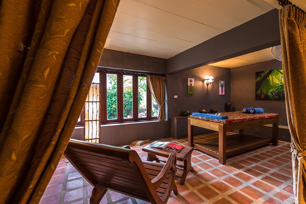 Traditional Thai Style Villa Massage Bed