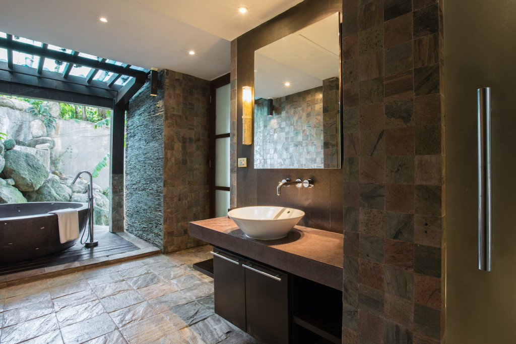 Unique Beachfront Property Ko Samui Bathroom