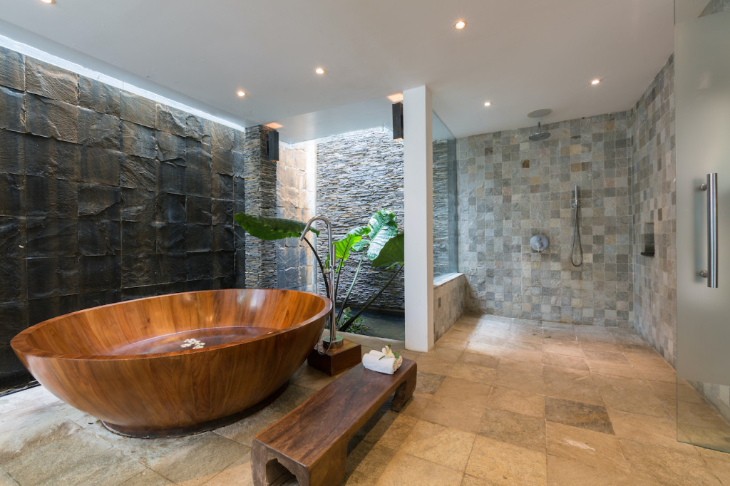Unique Beachfront Property Ko Samui Bathtub