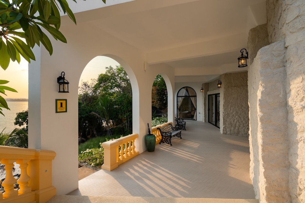 Unique Koh Samui Beachfront Property Covered Terrace
