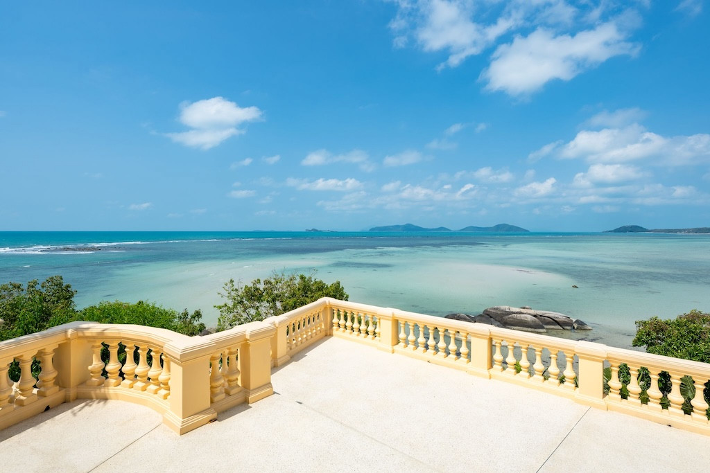 Unique Koh Samui Beachfront Property Terrace