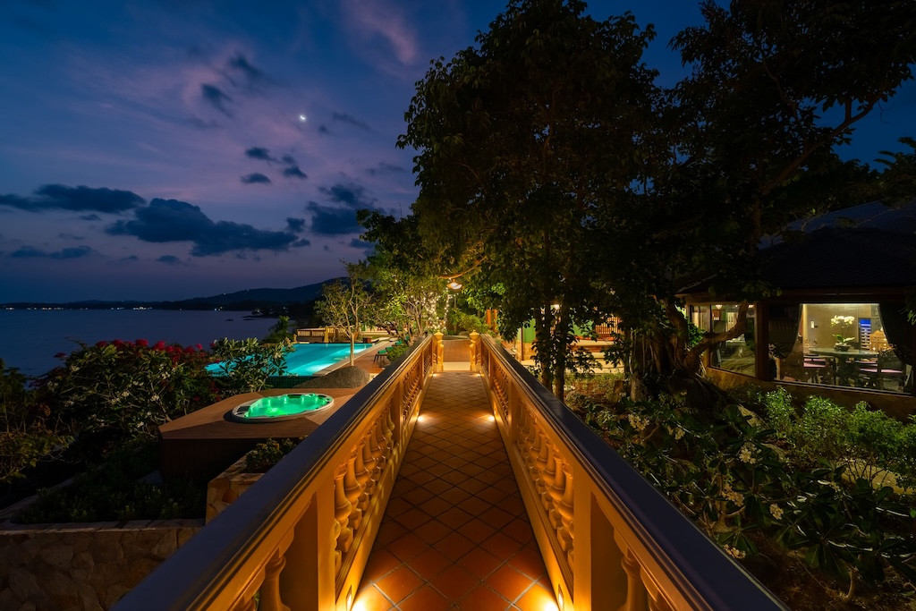 Unique Koh Samui Beachfront Property Walkway