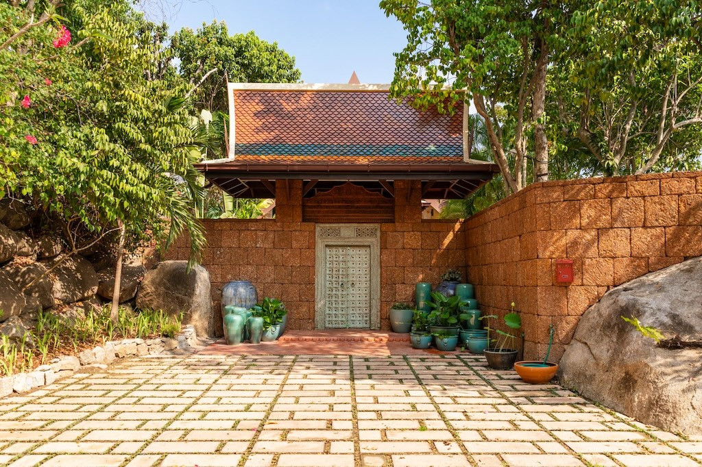 Unique Koh Samui Beachfront Property Entrance
