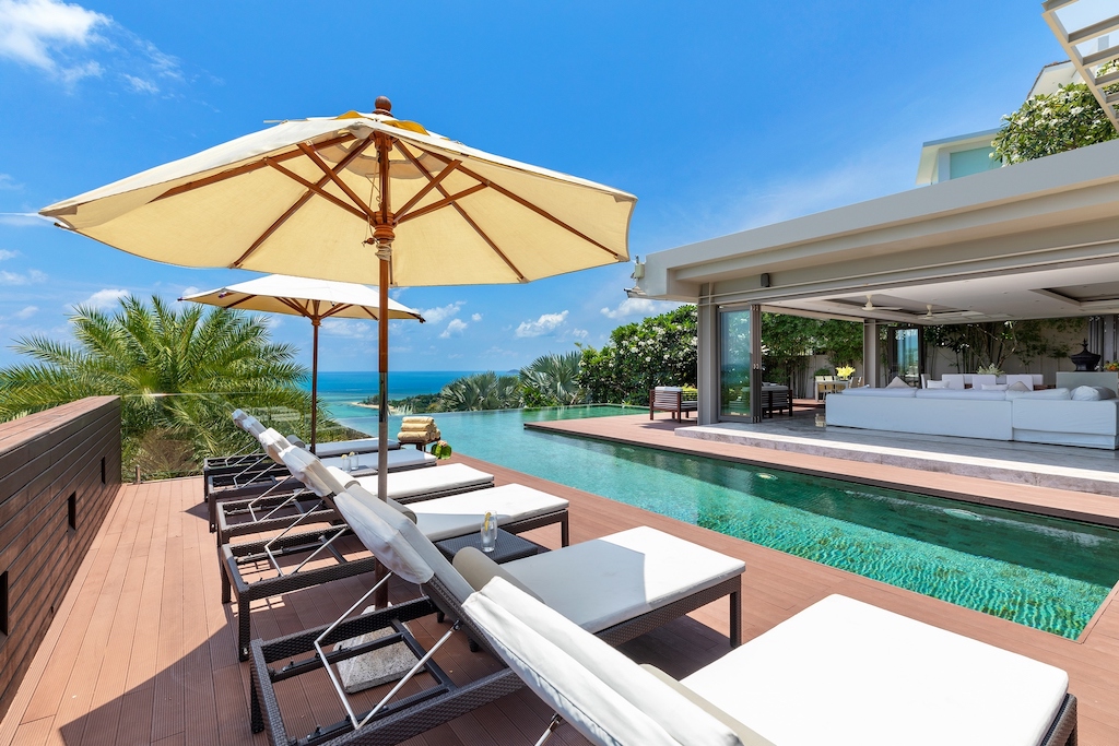 Villa Napa Sun Beds