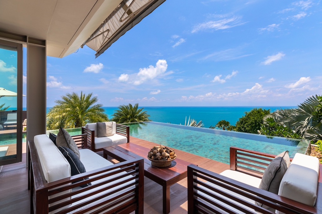 Villa Napa Terrace Seating