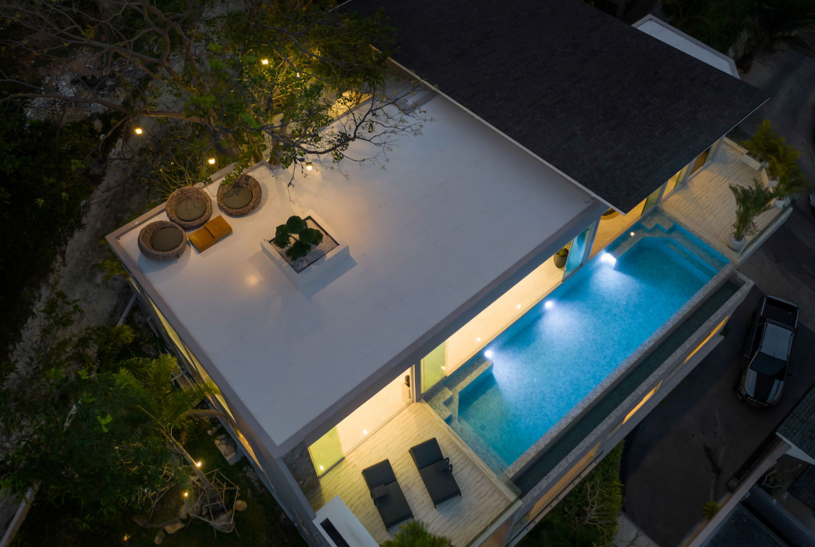 Villa Amelie Terrace Night