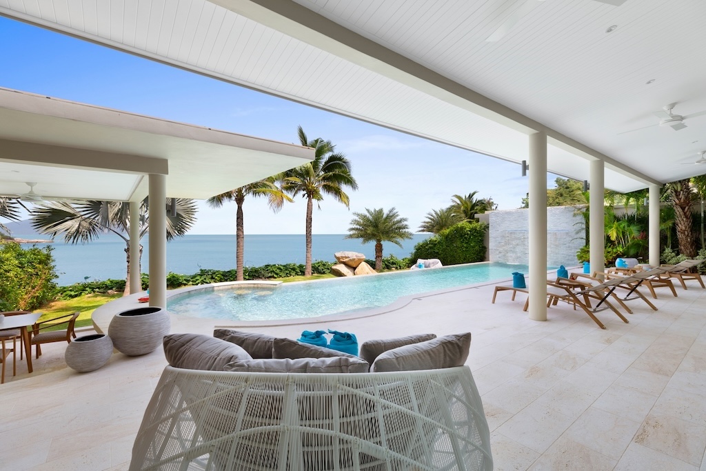 Villa Blue Amber Covered Terrace