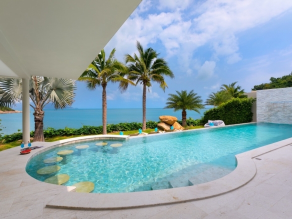 Villa Blue Amber Swimming Pool