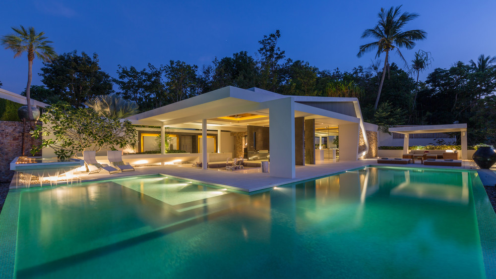 Villa Celadon At Night