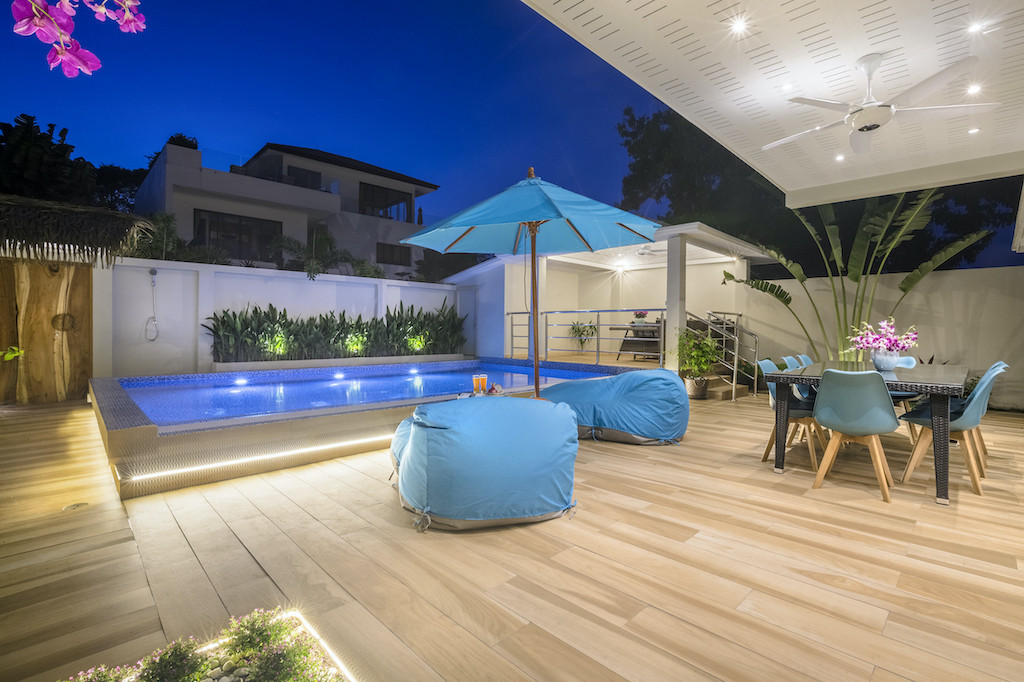 Outdoor Area At Night