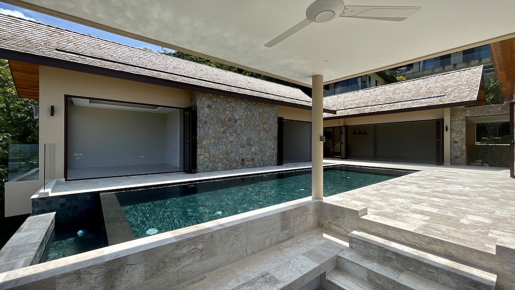 Villa Delapan Poolside Sala