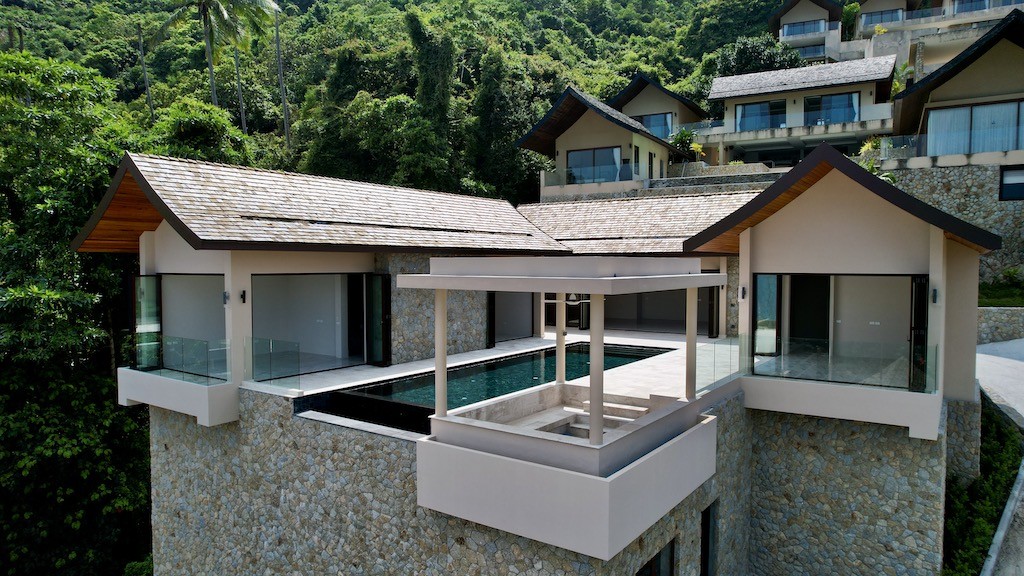Villa Delapan