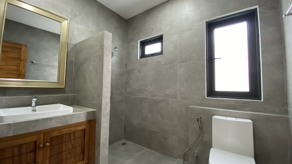 Villa For Sale In Koh Samui Bathroom