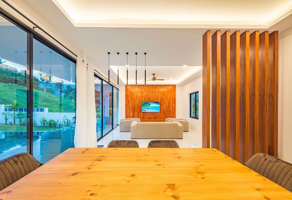 Villa For Sale In Lamai Koh Samui Dining