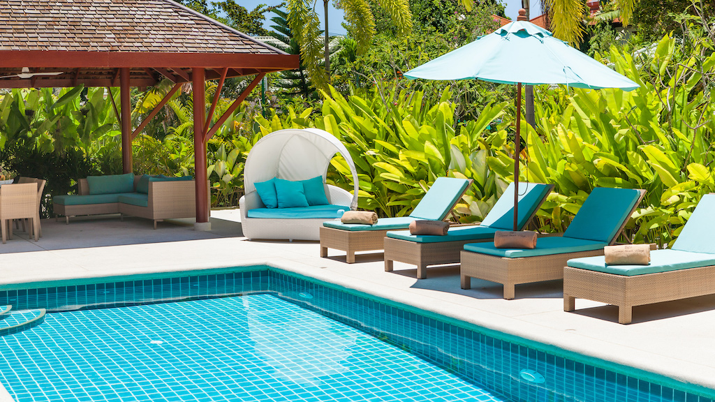 Villa Khwan Rak Sun Loungers