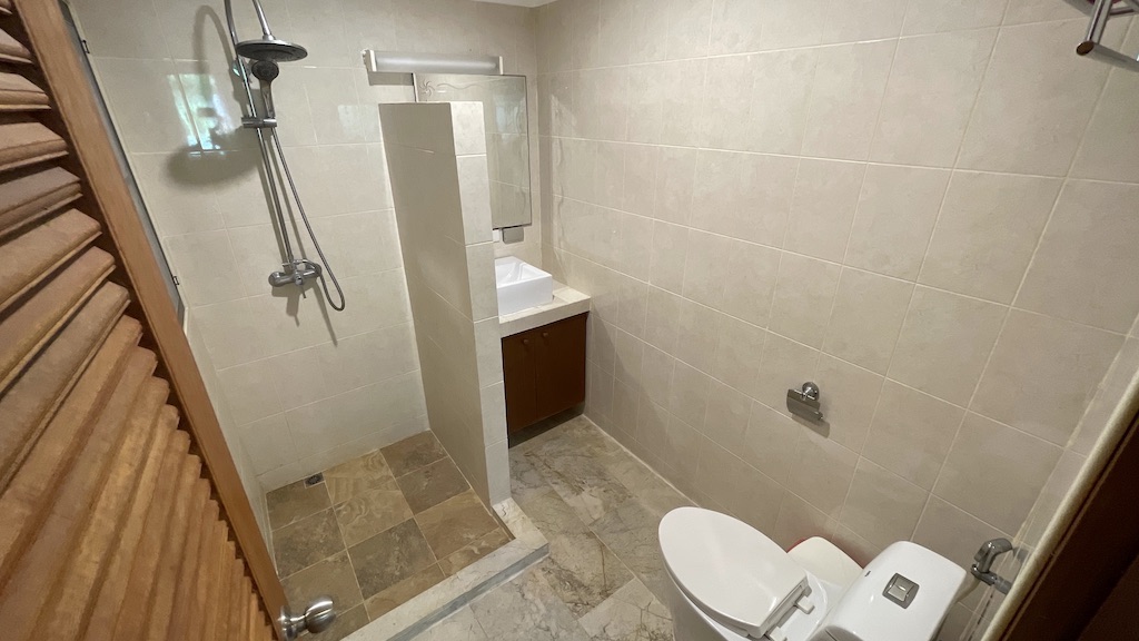 Bathroom 4